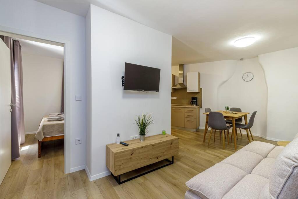 Апартаменты House Aves 1 Каштелир Экстерьер фото